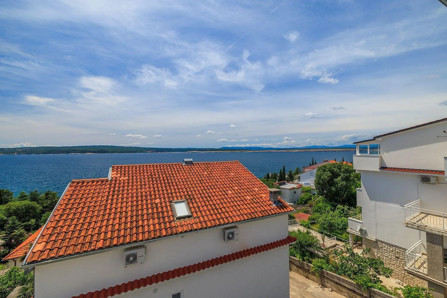Atemberaubendes Apartment 150 Meter Zum Strand Mit Jacuzzi, Meerblick, Pool, Billardtisch Dramalj