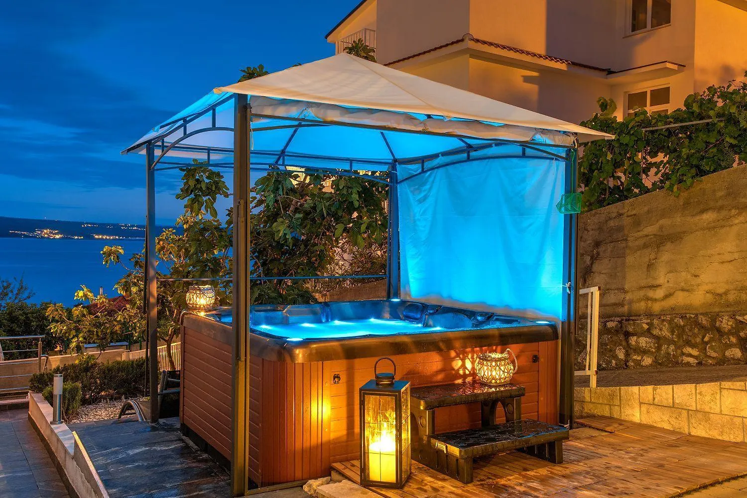 Atemberaubendes Apartment 150 Meter Zum Strand Mit Jacuzzi, Meerblick, Pool, Billardtisch Dramalj 0*,