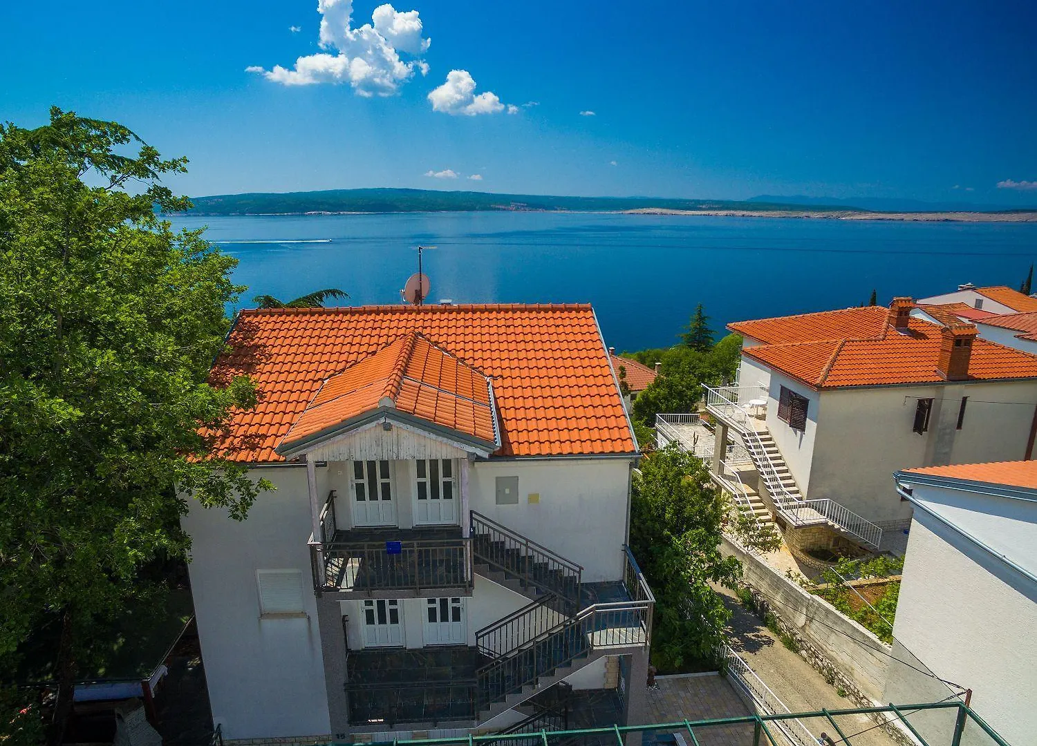 Atemberaubendes Apartment 150 Meter Zum Strand Mit Jacuzzi, Meerblick, Pool, Billardtisch Dramalj