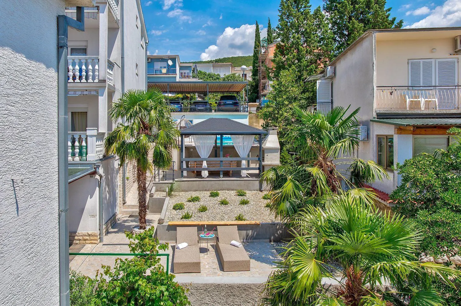 Atemberaubendes Apartment 150 Meter Zum Strand Mit Jacuzzi, Meerblick, Pool, Billardtisch Dramalj